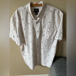 St. John's Bay White Shirt with pointer hound dog Pattern